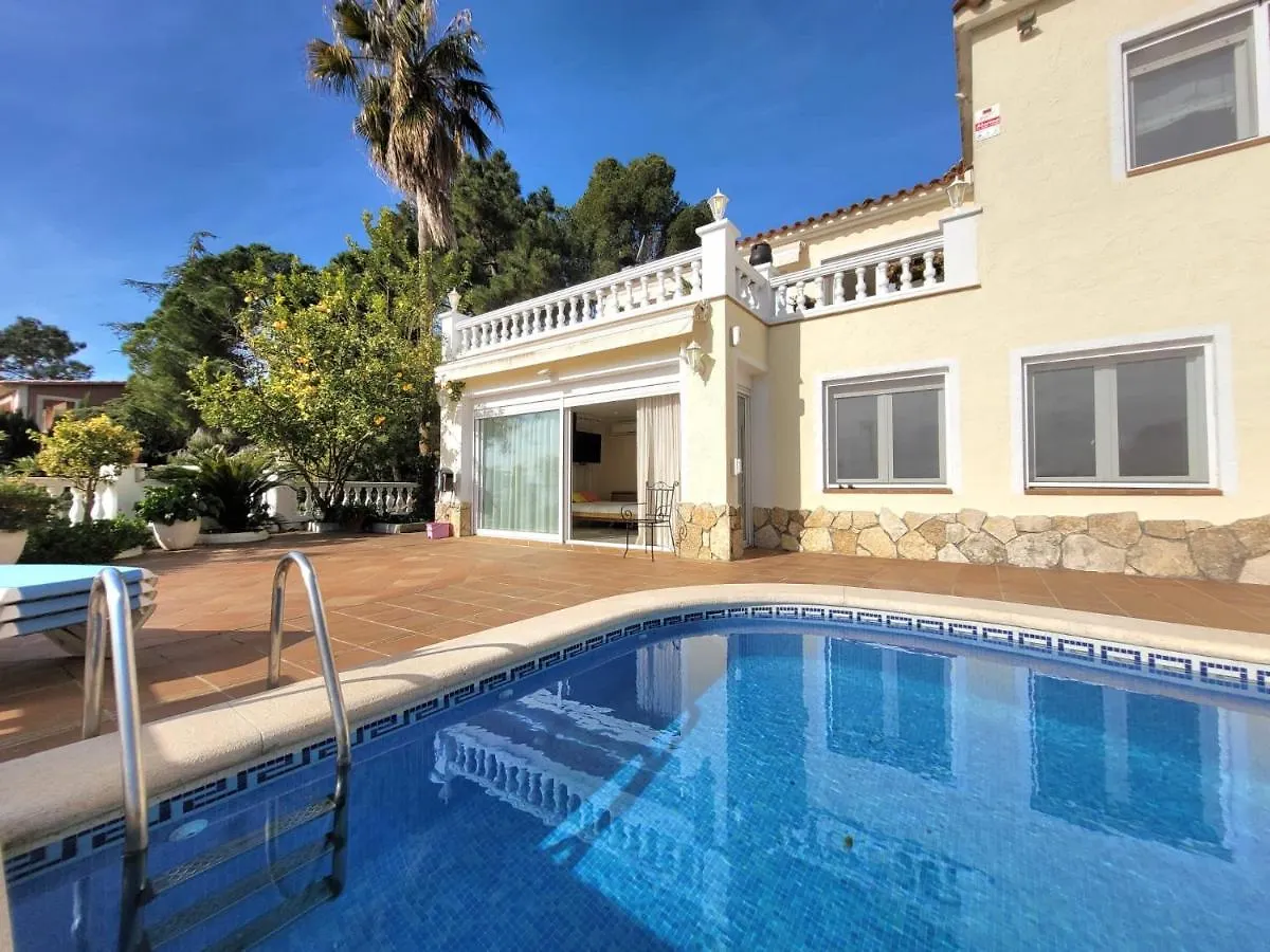 Vila La Marina Lloret de Mar